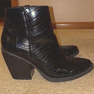 Madden Girl Black booties. Size 6